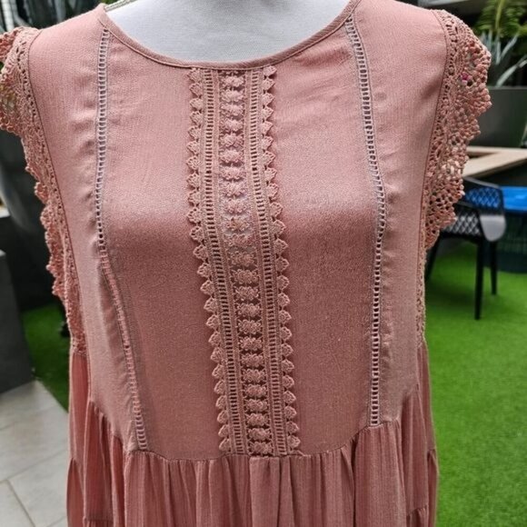 SHE + SKY ✦ Anthropologie Hi-Low Dress ✦ Mauve Cotton Crochet Lace Tiered M NWT - Picture 5 of 16